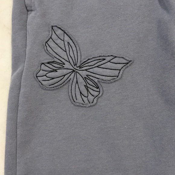 Hollister Feel Good Butterfly Graphic Baggy Sweatpants Grey Blue NWT Small long - Picture 7 of 10